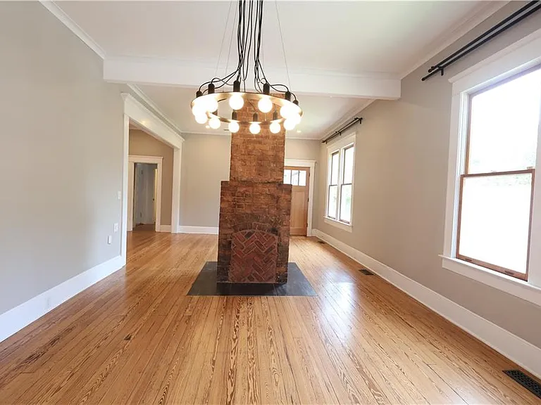 405 Oakdale Rd NE — Photo 16