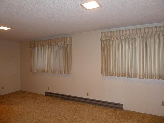 5th image of 317 E Ash St