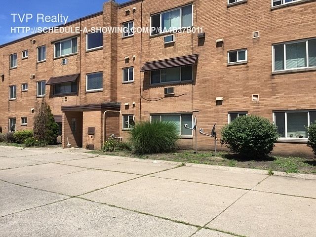 1st image of 1140 E Erie Ave APT 3