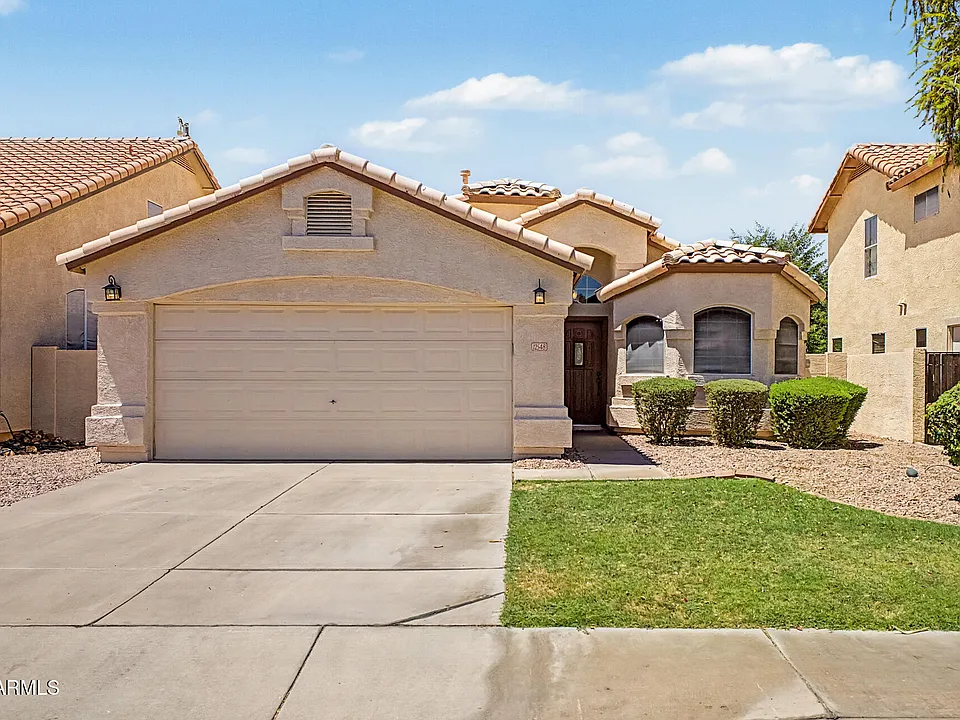 12548 W Roanoke Ave