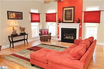 3rd image of 200 Woodland Creek Way