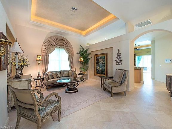 4th image of 828 Villa Florenza Dr