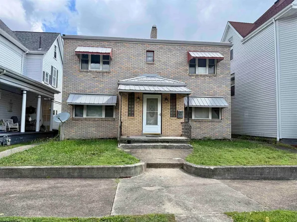 211 McGraw Ave, Grafton, WV 26354