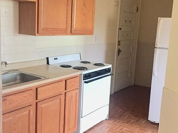 4th image of 512 Wallace Ave #512/11