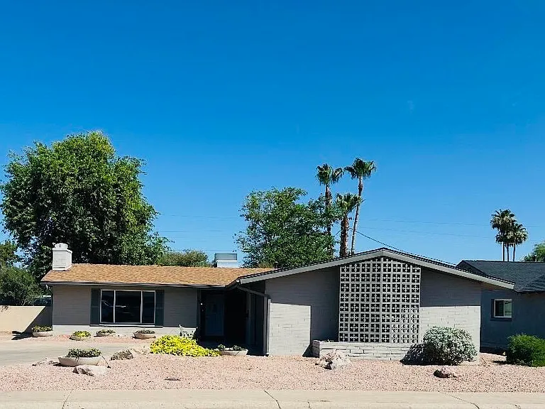 8702 E Starlight Way — Photo 1