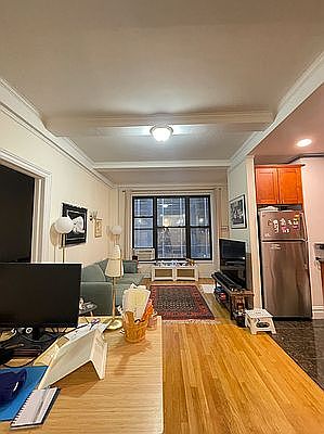 3rd image of 105 W 55th St #7BB
