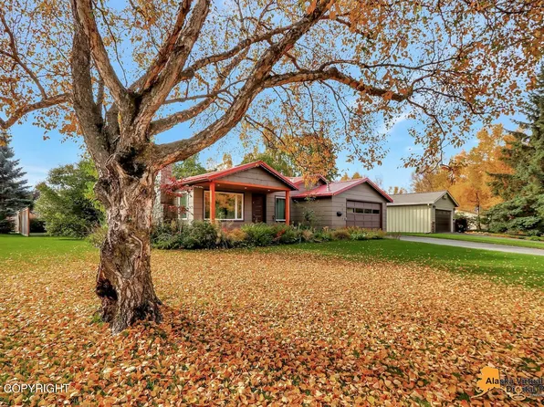 4004 Hood Ct, Anchorage, AK 99517