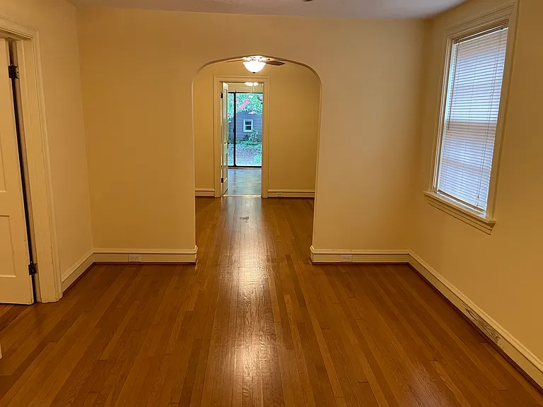 3136 Ellwood Ave — Photo 16