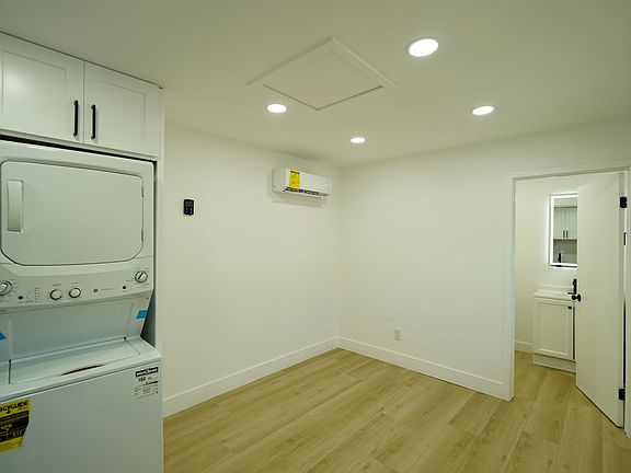 3rd image of 214-216 E High Ave #214-1
