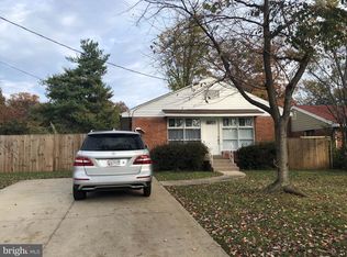 10015 Clue Dr, Bethesda, MD 20817