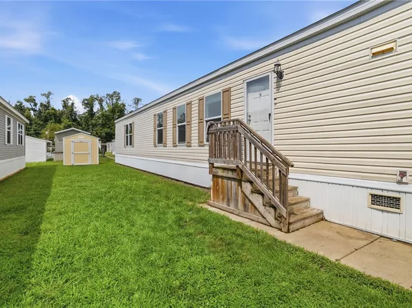 45 Hidden Valley Dr, Finleyville, PA 15332