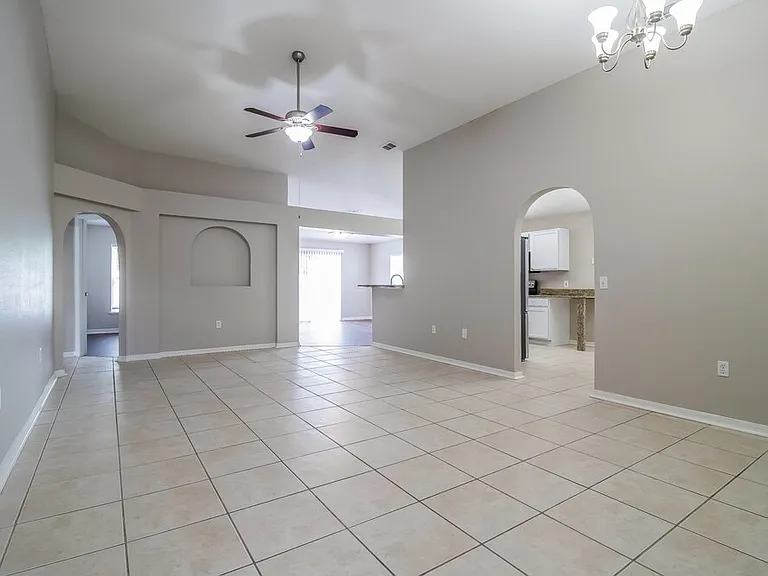 12514 Woodbury Cove Dr — Photo 4
