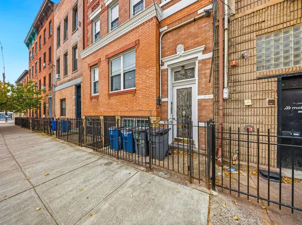 303 3rd Street image 14 of 14