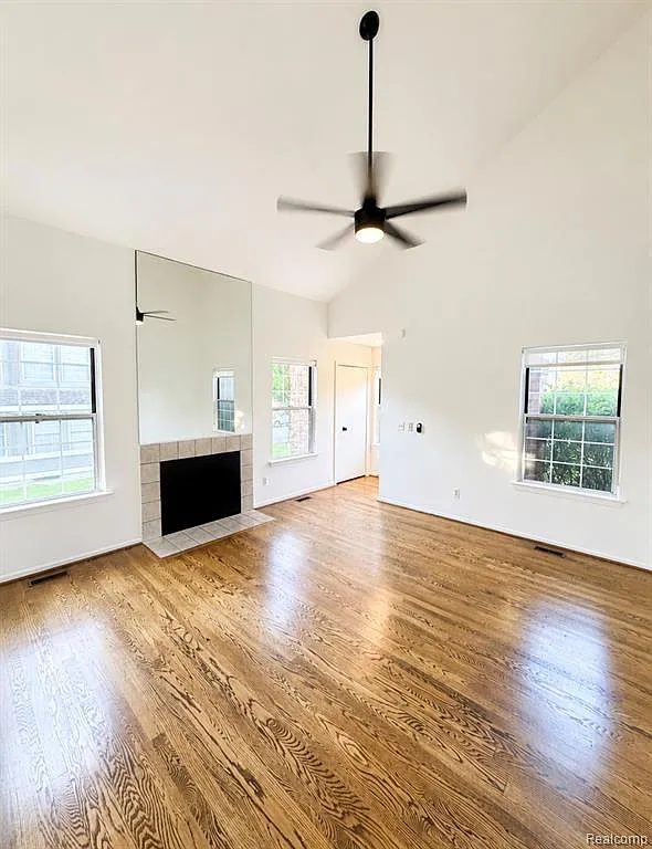 3 bed, 2.0 bath, 2146 sqft, $2,650 — Photo 2