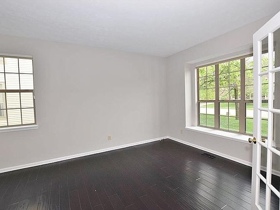 5th image of 10480 Fox Creek Ln