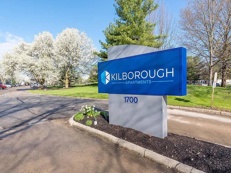 Kilborough Apartments — Photo 15