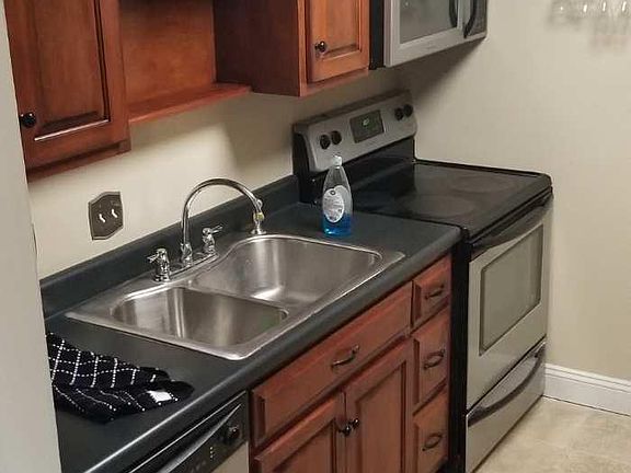 3rd image of 117-219 Shoreline Marina Cir #117