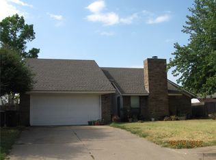 2016 W Rockypoint Dr, Edmond, OK 73003