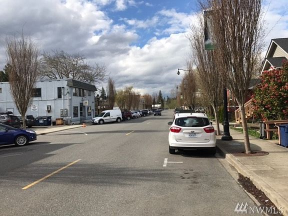 4th image of 8110 Falls Ave SE