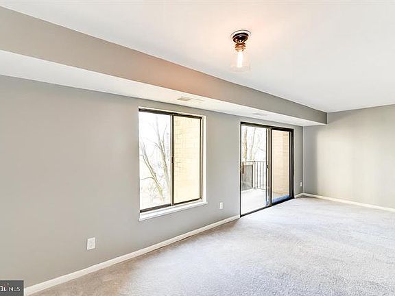 4th image of 6001 Arlington Blvd APT 317
