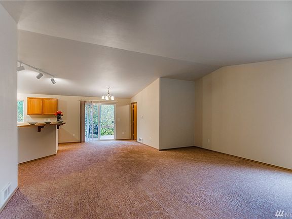5th image of 16704 Muskrat Dr SE