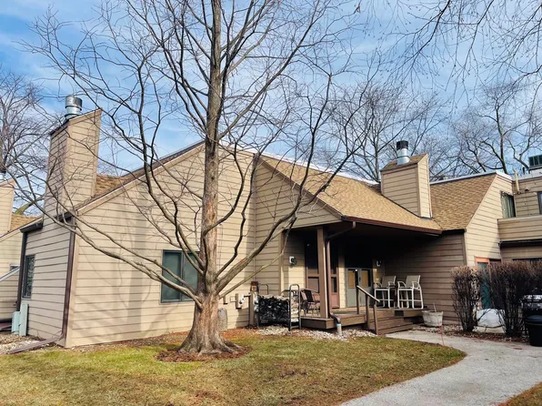 3369 Beacon St Unit 9, North Chicago, IL 60064
