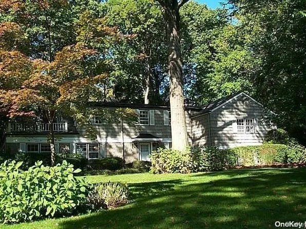 2 Lighthouse Road, Great Neck, NY 11024