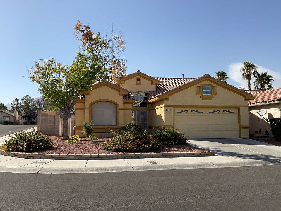 1st image of 3301 Sabino Canyon St