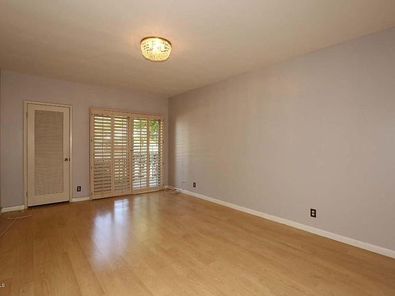 5th image of 330 W Maryland Ave Unit 103