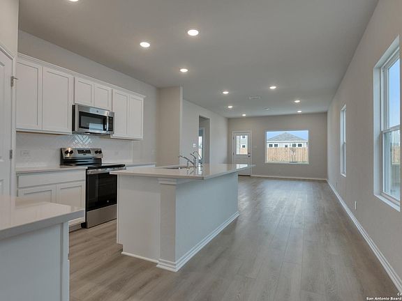 5th image of 7613 Birch Hollow
