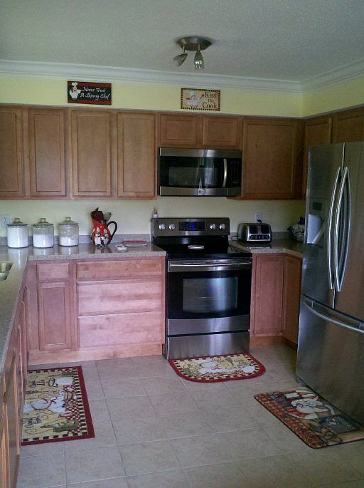 2nd image of 1271 York St