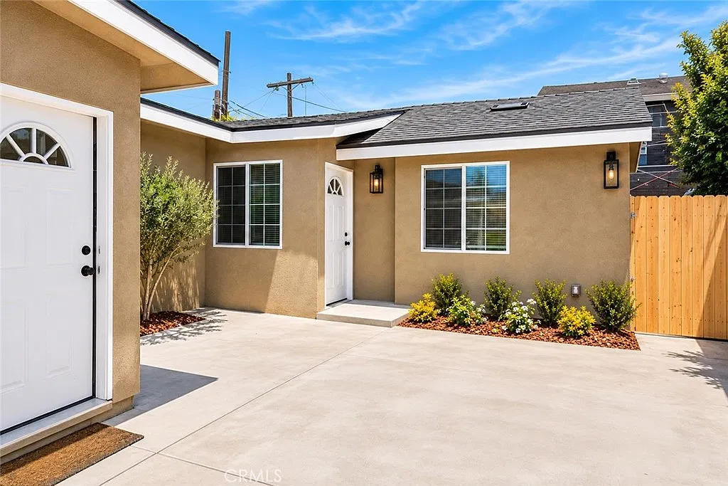 3 bed, 1652 sqft, $3,175 — Photo 2