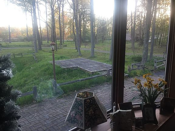  Front picture window  