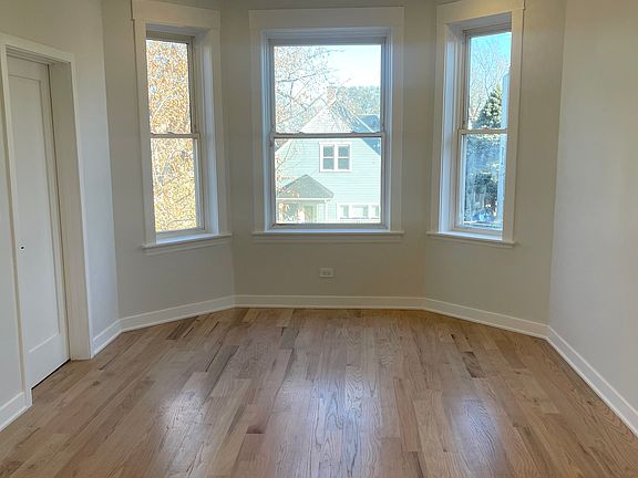 3rd image of 3006 N Troy St Unit 1