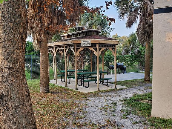 4th image of 6995 NW 186th St #109