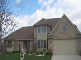 9076 Cedar Berry Ct, Sylvania, OH 43560