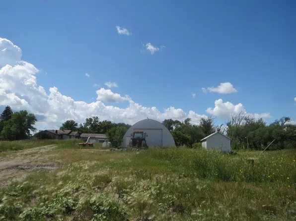 4945 104th Ave NE, Lakota, ND 58344