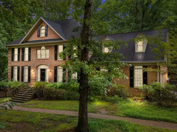 220 Dalton Dr, Raleigh, NC 27615