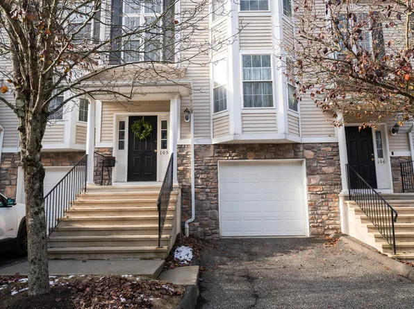 105 Sienna Drive #105, Danbury, CT 06810