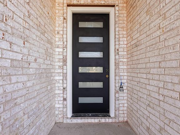 2nd image of 26 Dandelion Dr