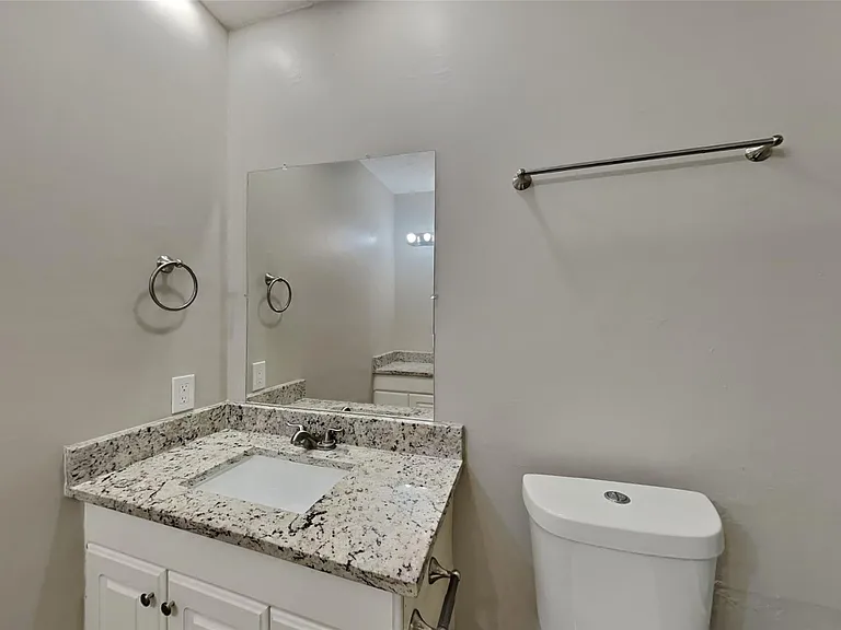 2102 Turtle Creek Dr — Photo 9