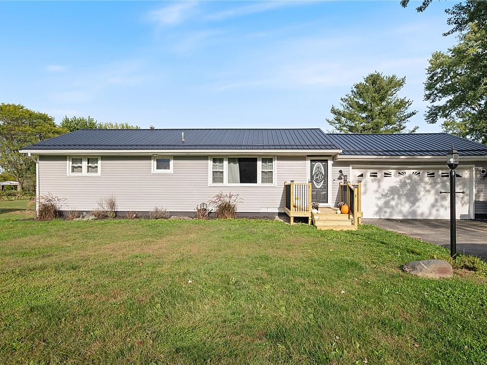 1st image of 825 Gail Dr