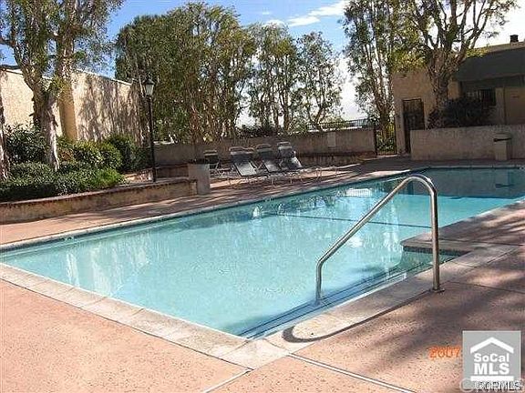 2nd image of 613 Vallejo Villas