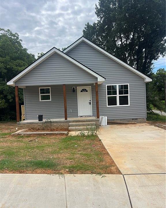 1st image of 921 Redding Dr