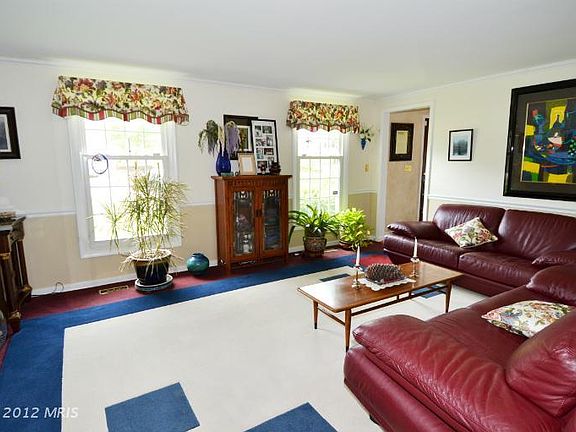 3rd image of 627 Bay Green Dr