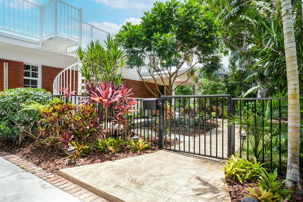 2400 N Riverside Drive, Pompano Beach