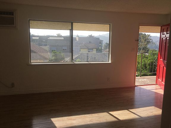 2nd image of 2244 Montrose Ave #3