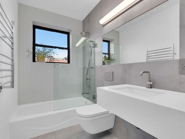 103 Remsen Avenue image 4 of 11