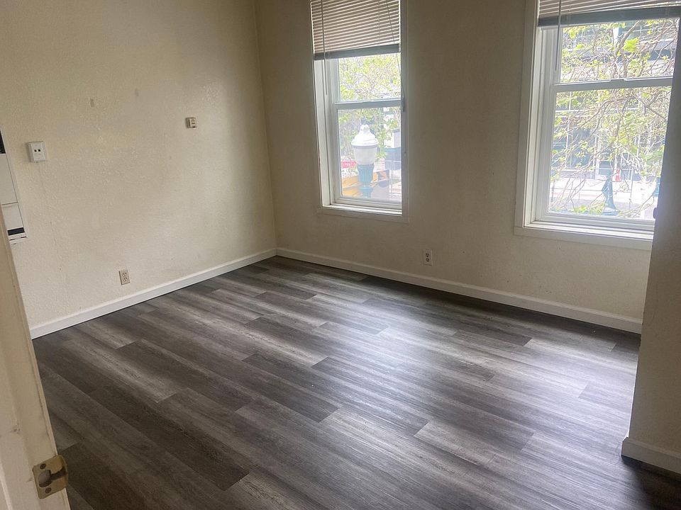 1st image of 805 1/2 Pacific Ave APT 1