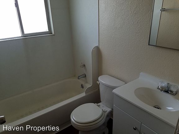 5th image of 2335 Boxwood St APT 6